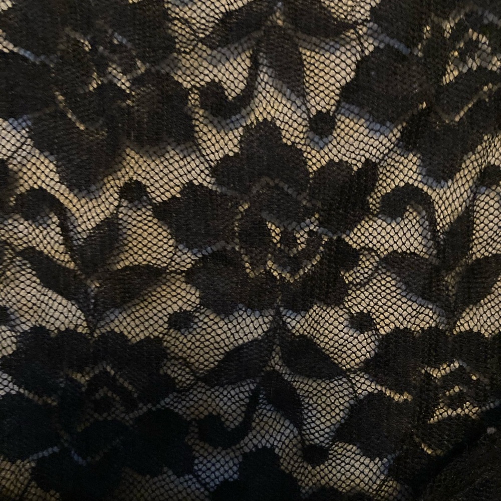 XXI Black lace tank top size large. Perfect for layering. Lovely rose pattern. - Picture 3 of 5